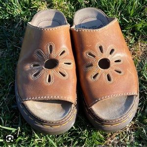 ISO !!! Dr. Martens Floral Cutout Sandal